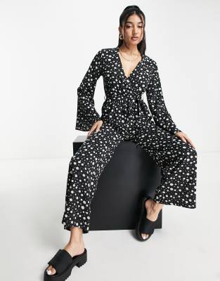 Wednesday's Girl - Langärmliger Jumpsuit in Schwarz mit V-Ausschnitt, weitem Bein und Blümchenmuster