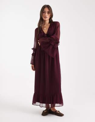 Wednesday's Girl - Langärmliges Midaxikleid in Burgunderrot mit V-Ausschnitt und fließendem Design-Rosa