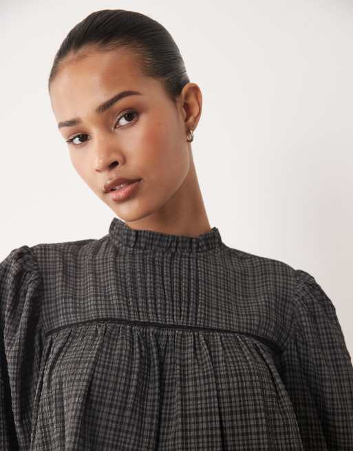 Wednesdays Girl long sleeve shirred collared blouse in grey check, 3 of 4