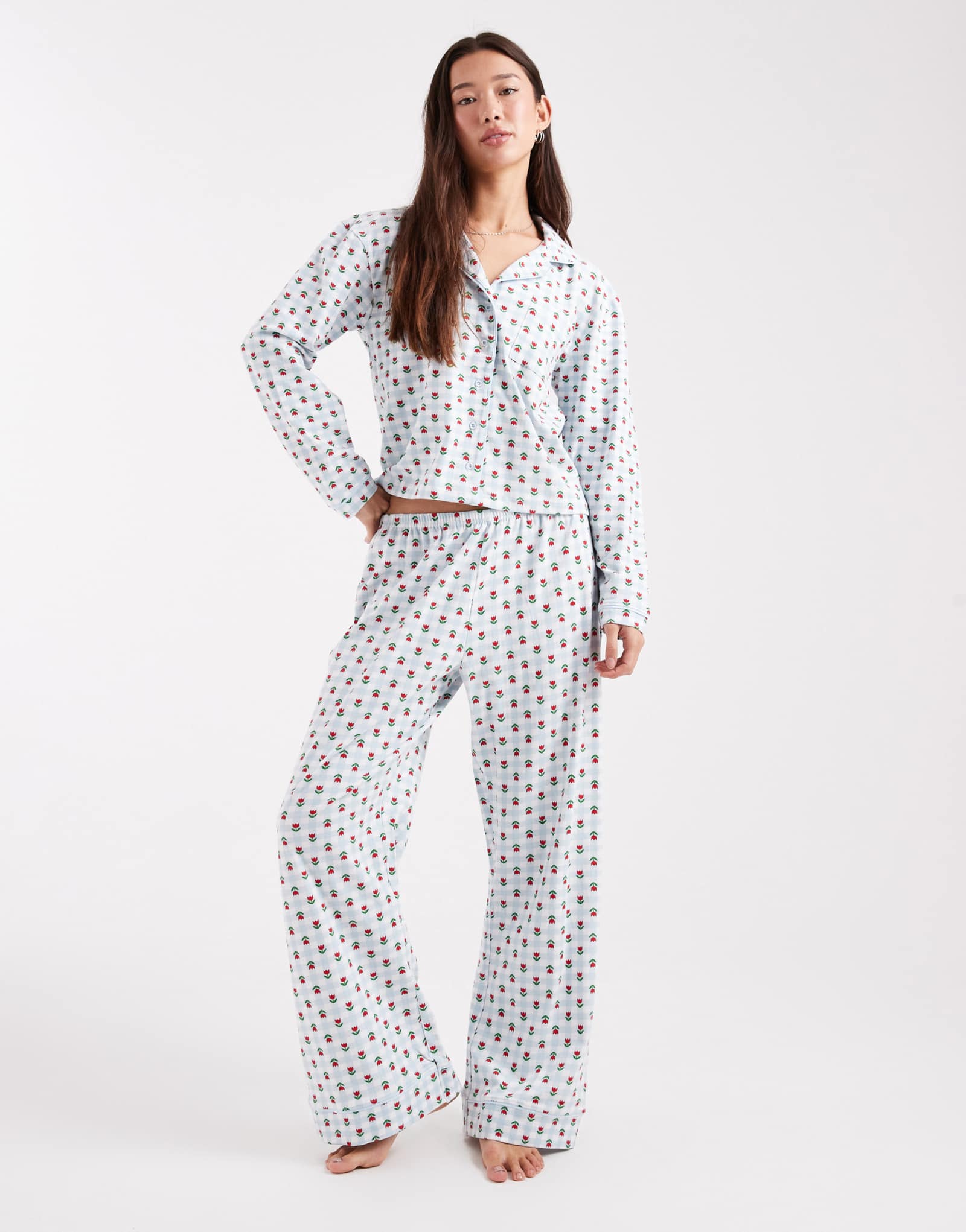 Пижамный комплект Wednesday's Girl с длинными рукавами и брюками в цветочек