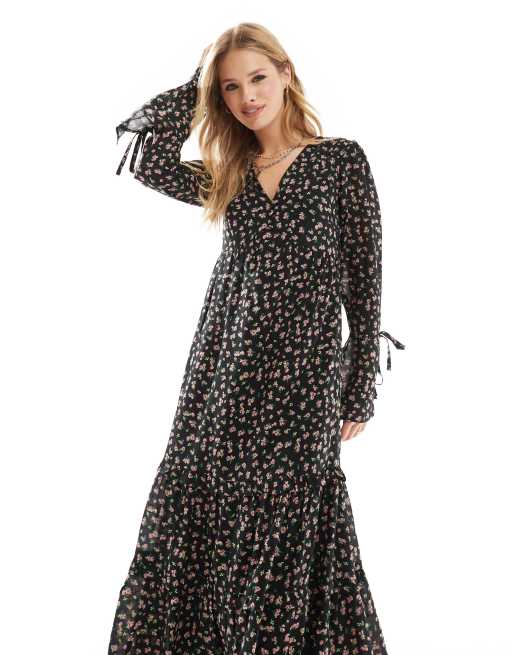 Wednesday's Girl - Luchtige midaxi jurk met bloemenprint in zwart 