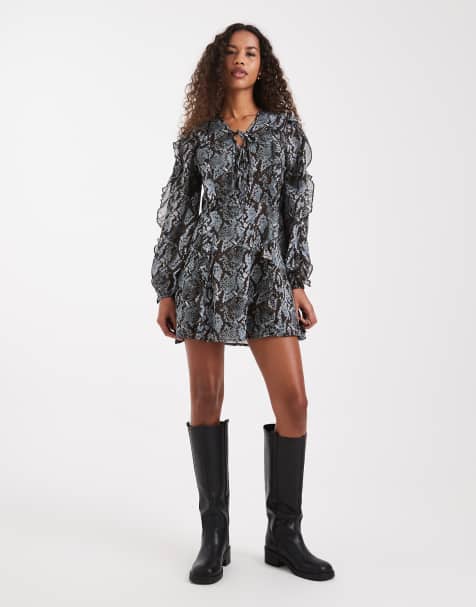 Wednesday's Girl - Luchtige mini-jurk met slangenprint in blauw - view 1