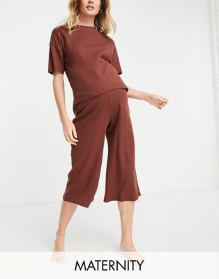Wednesday's Girl Maternity relaxed pyjama t-shirt and trousers set in waffle