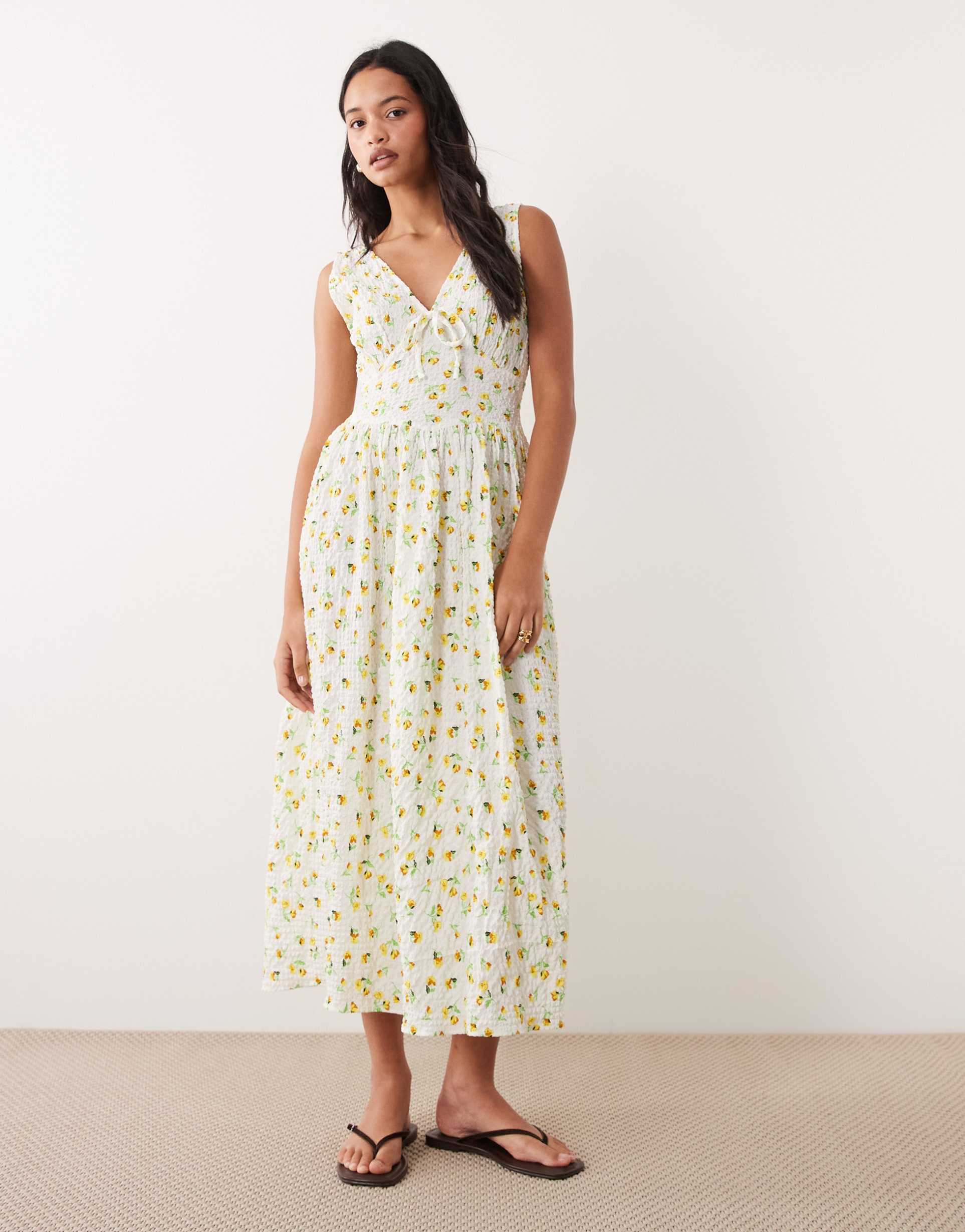 wednesday's girl midaxi dress in yellow floral
