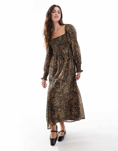 Wednesday's Girl - Midaxi jurk met lange mouwen en gesmokt detail in stippenprint - view 1