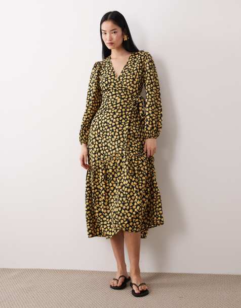 Wednesday's Girl - Midaxi wikkeljurk met lange mouwen en gele bloemenprint - view 1