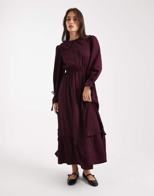 Wednesday's Girl – Midaxikleid Dunkellila mit gerafftem Detail und Puffärmeln