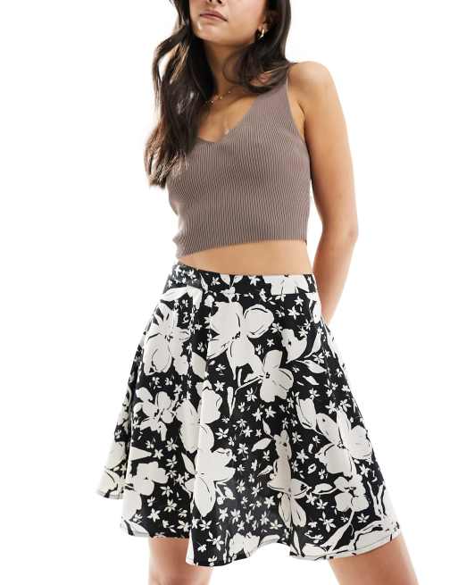 Wednesday's Girl - Mini-jupe virevoltante à imprimé fleurs - Noir et crème