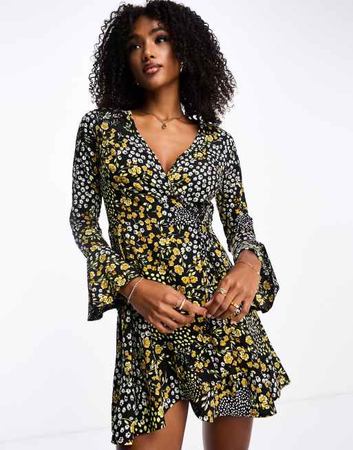 Wednesday's Girl - Mini jurk met overslag en patchwork herfstbloemenprint in multi