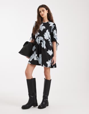 Wednesday's Girl Mini Smock Abstract Dress In Black