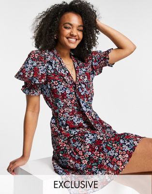 Wednesday's Girl mini smock dress with tie collar in wallpaper floral | ASOS