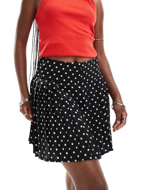 Wednesday's Girl - Minigonna a pieghe nera a pois - view 1