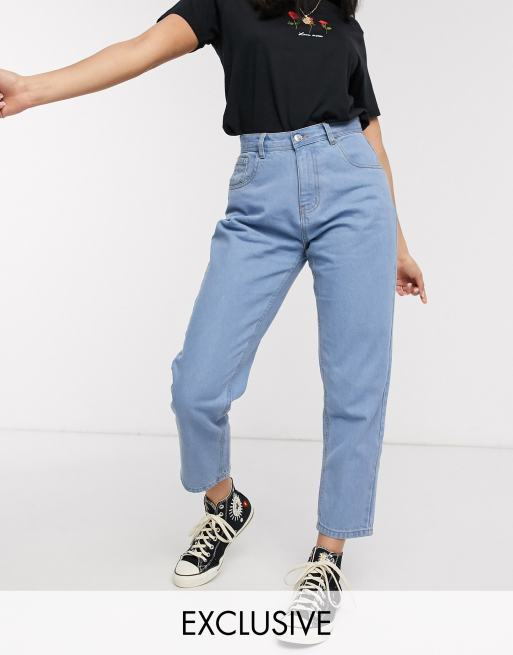 Wednesday's Girl – Mom jeans i ljus tvätt
