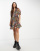 Thumbnail 1 van 4