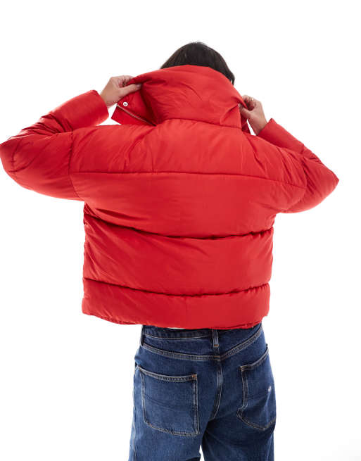 Wednesday's Girl oversized collar puffer jacket in red, 2 of 4