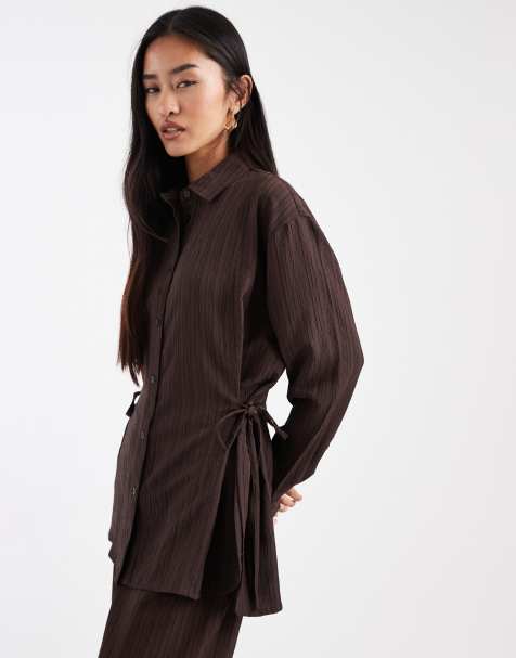 Wednesday's Girl - Oversized gestreept overhemd met strikdetail in bruin - view 1
