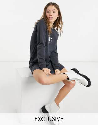 girl in oversized sweatshirt