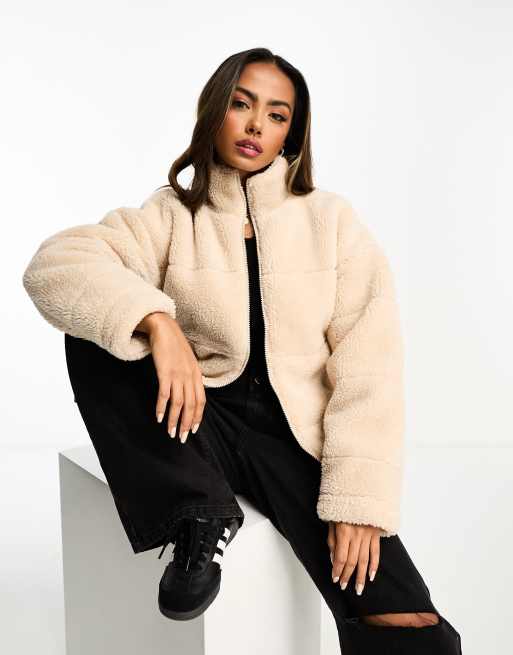 Wednesday's Girl - Piumino in pile borg color crema con collo a imbuto