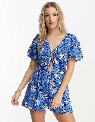 Wednesday's Girl - Playsuit in Kornblumenblau mit gepunktetem Blumenmuster