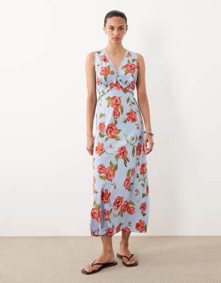 Wednesday's Girl Plunge Front Floral Print Dress In Blue