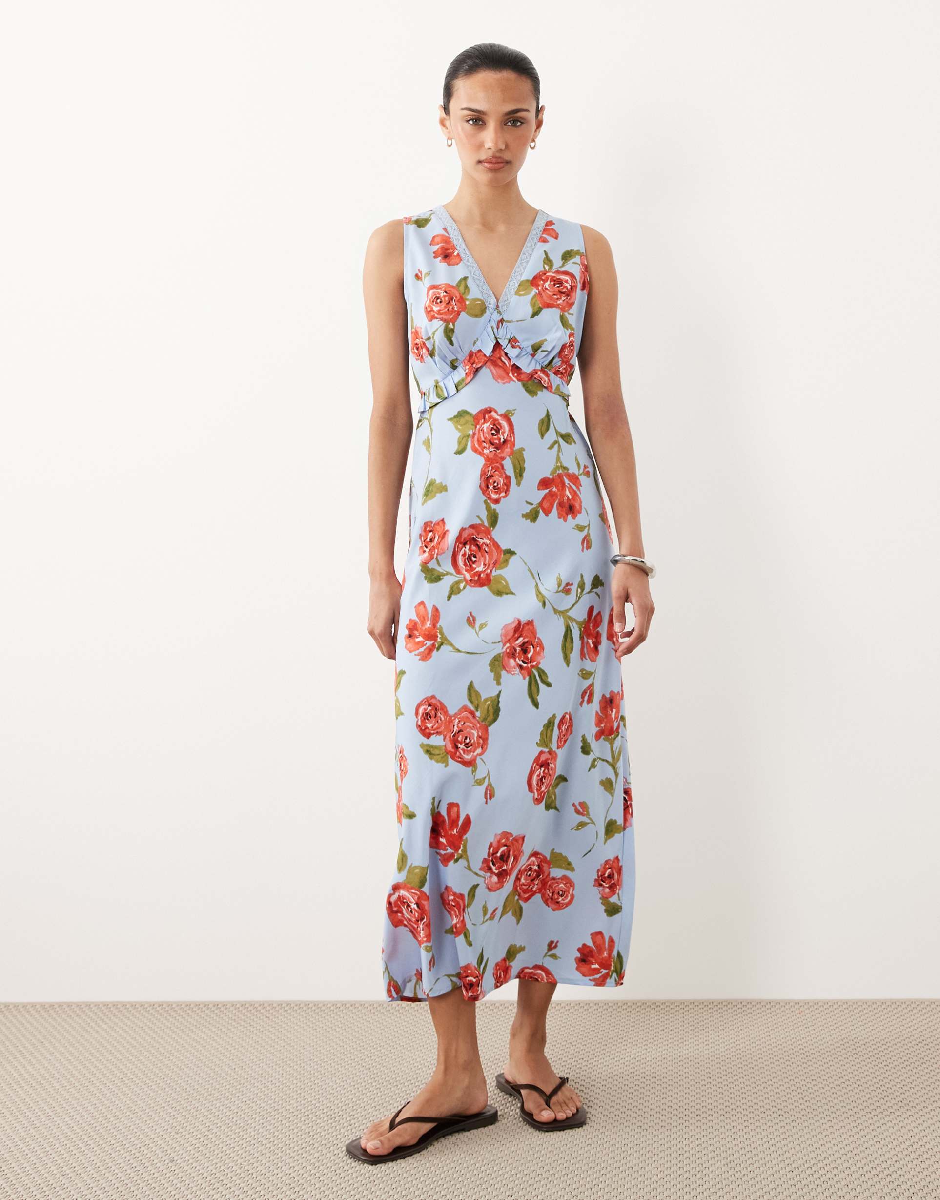 wednesday's girl plunge front floral print dress in blue