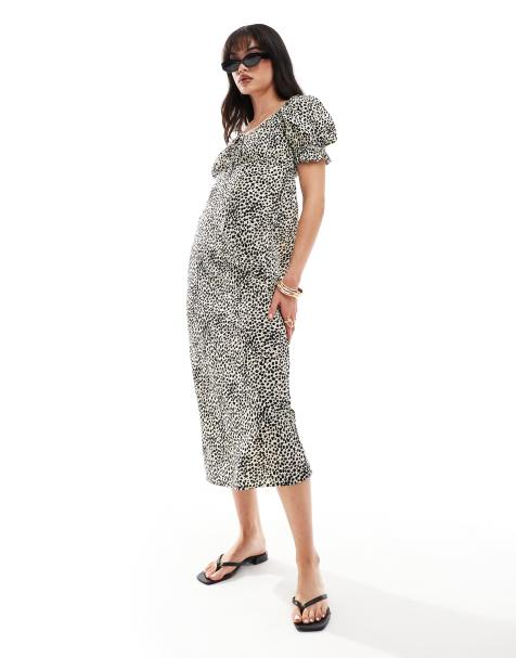 Wednesday's Girl - Prikket midaxi-kjole med bindedetalje og dyb, rund hals i beige - view 1