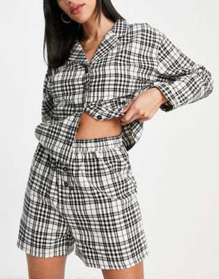 Wednesday's Girl – Pyjama aus langärmligem Hemd und Shorts mit Vintage-Karomuster-Neutral