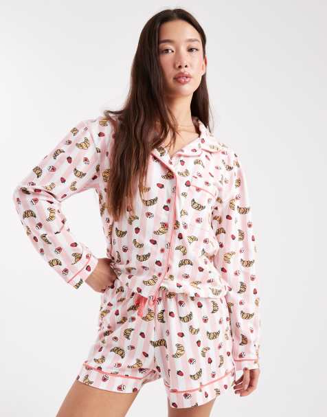 Wednesday's Girl - Pyjamaset van overhemd met lange mouwen e short met croissantprint - view 1
