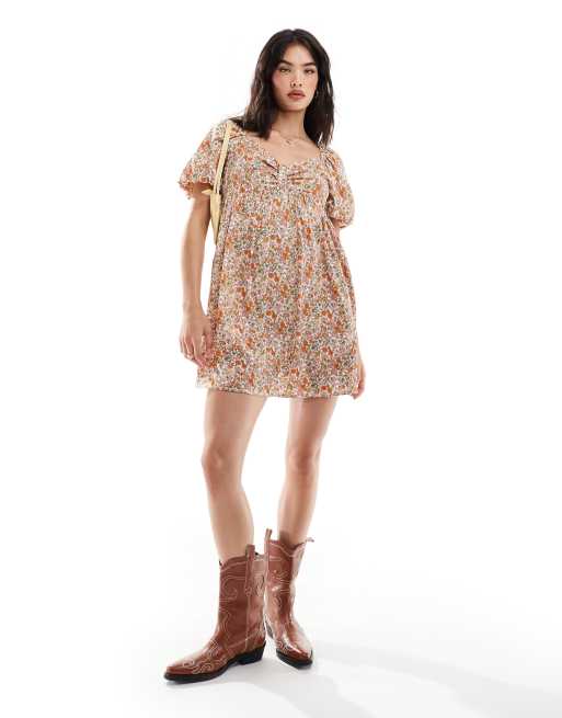 Wednesday's Girl - Robe babydoll courte style vintage à petites fleurs et manches bouffantes - Multicolore