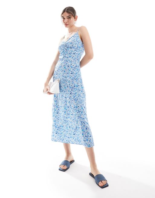 Wednesday's Girl - Robe caraco mi-longue à fleurs avec détail froncé - Bleu