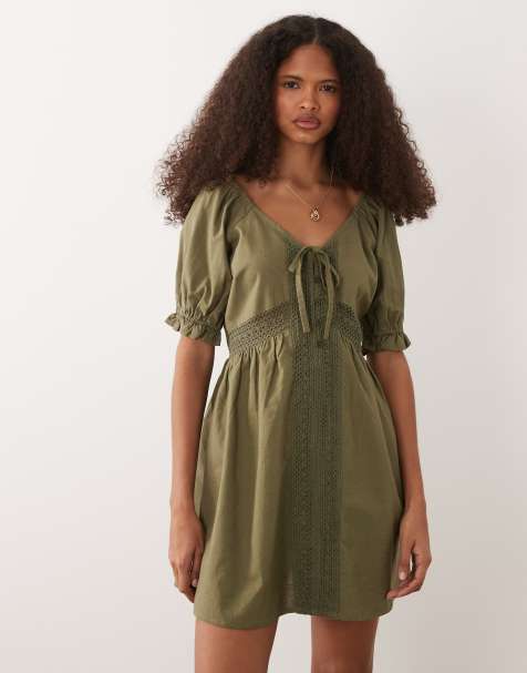 Wednesday's Girl - Robe courte à détails en dentelle - Kaki - view 1