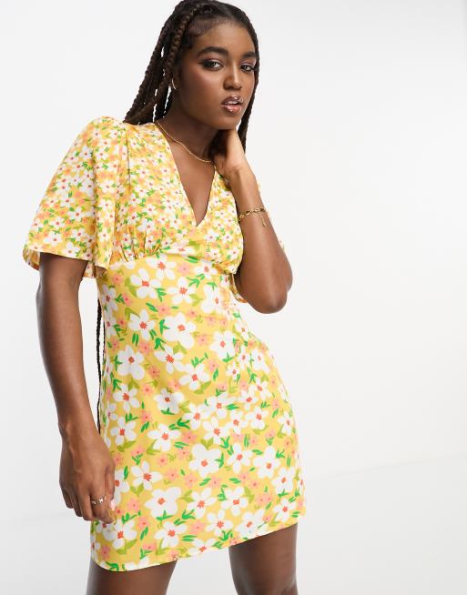 Wednesday s Girl Robe courte avec manches amples et imprime fleurs Jaune