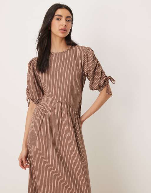 Wednesday's Girl - Robe longueur mollet rayée à épaules nouées - Marron, 2 de 4