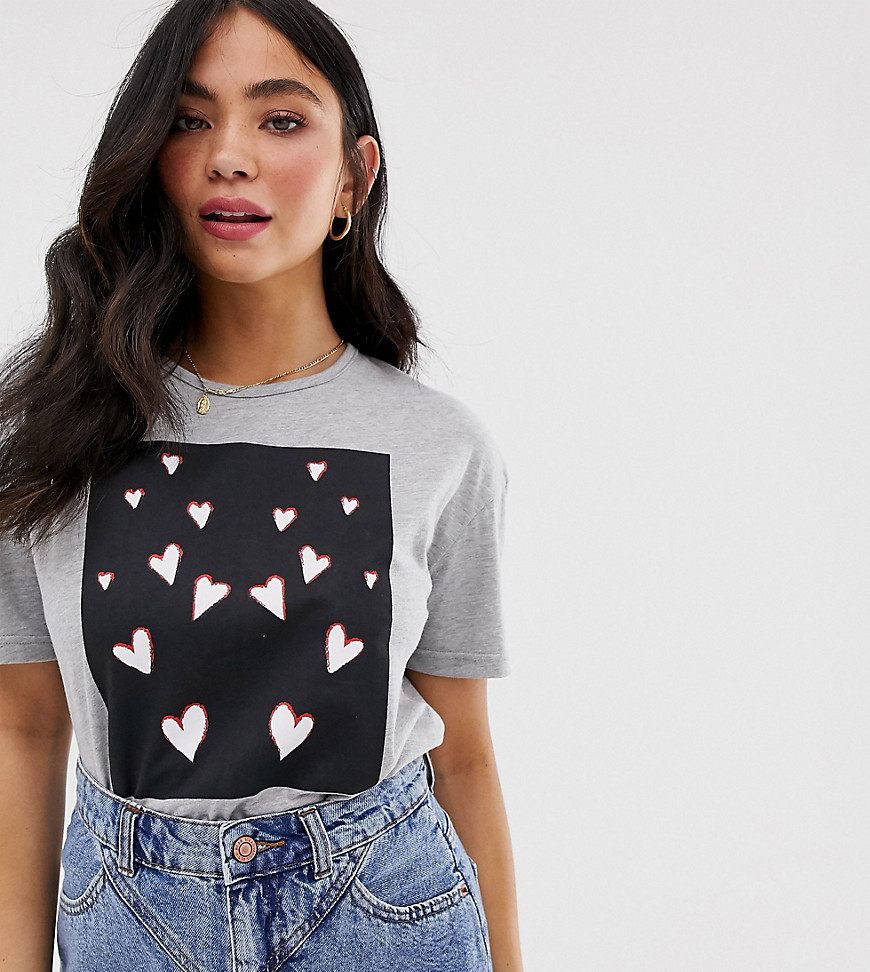 Wednesday's Girl - Ruimvallend T-shirt met hartenprint-Grijs