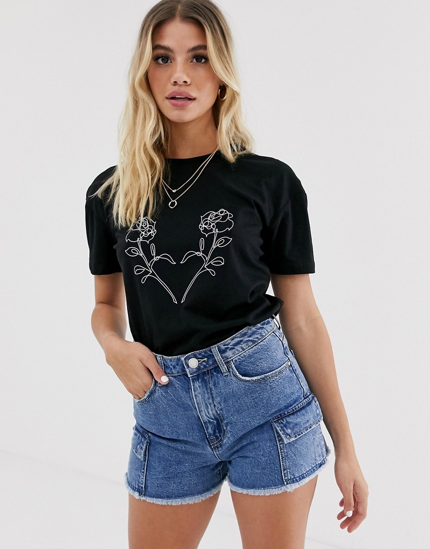 Wednesday's Girl - Ruimvallend T-shirt met rozenhartprint-Zwart
