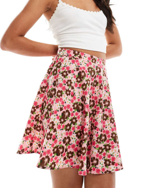Wednesday's Girl – Schwingender Minirock mit mehrfarbigem Blümchenmuster mit Rosa