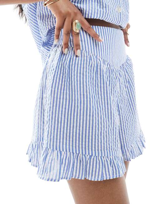 Wednesday's Girl - Short d'ensemble à rayures et bords volantés - Bleu, 4 de 5
