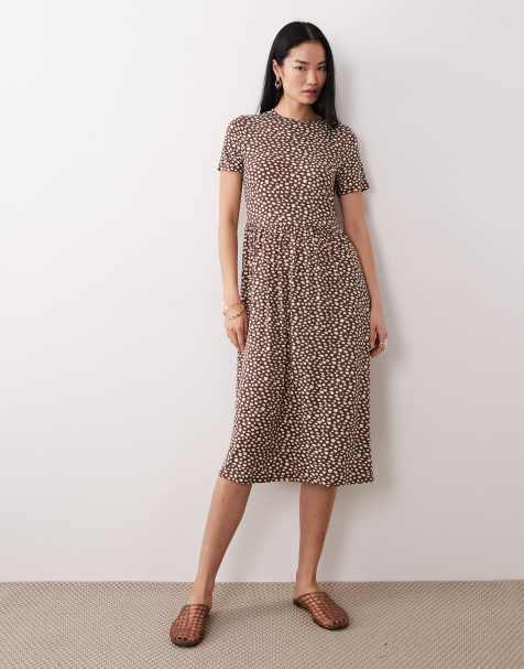 Wednesday's Girl short sleeve midaxi smudge spot print in brown