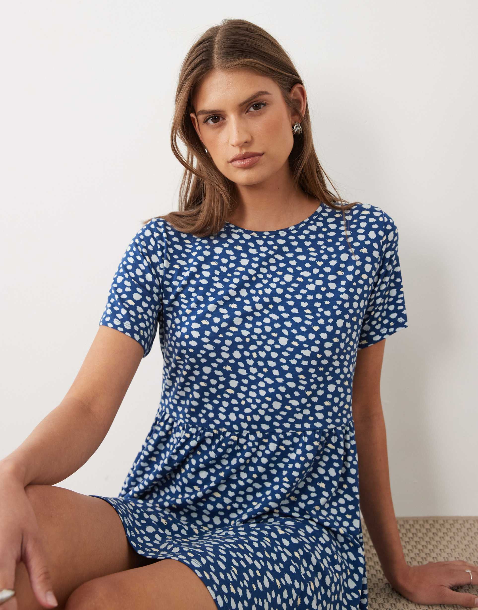 wednesday's girl short sleeve smudge spot mini dress in blue beige