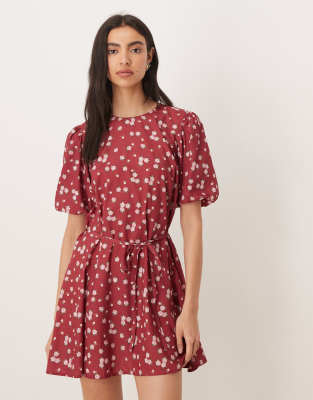 Wednesday's Girl short sleeve tie waist mini dress in berry floral
