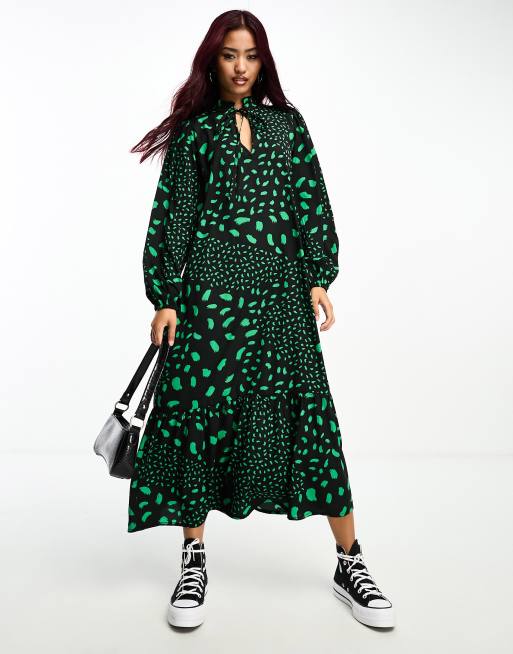 Wednesday´s Girl sketch print midaxi smock dress in green and