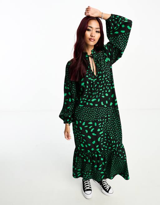 Wednesday´s Girl sketch print midaxi smock dress in green and