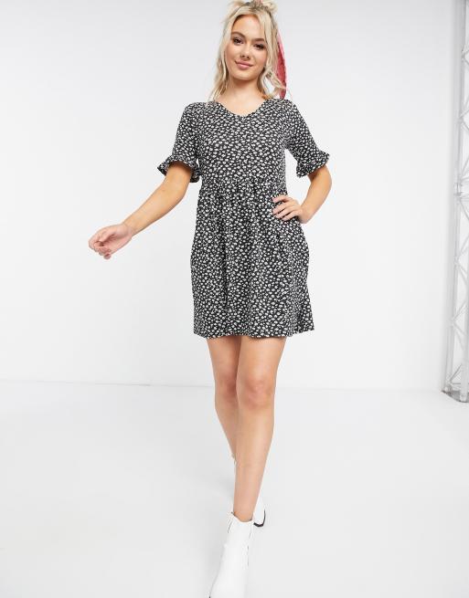 Wednesday's Girl - Smock-minikjole i monokromt blomsterprint