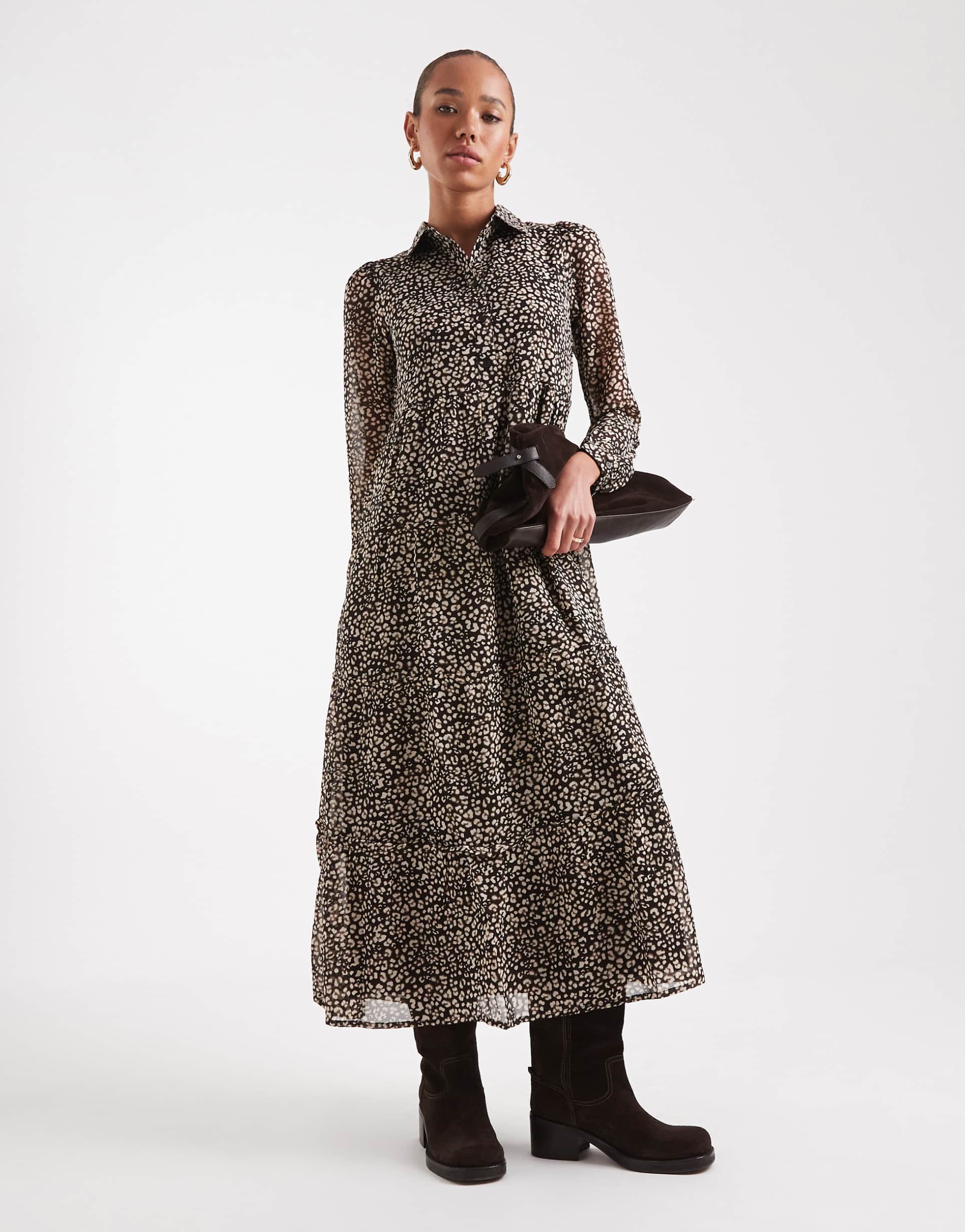 wednesday's girl smudge leopard tiered midaxi dress in brown