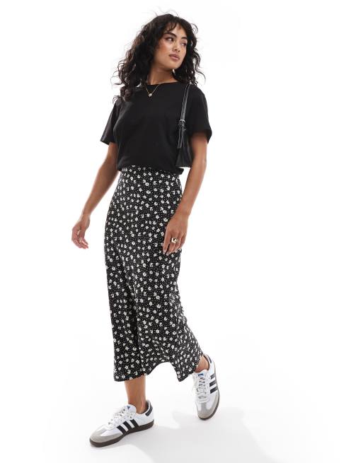 Wednesday's Girl - Sort midaxi-nederdel med småblomstret print og prikker 