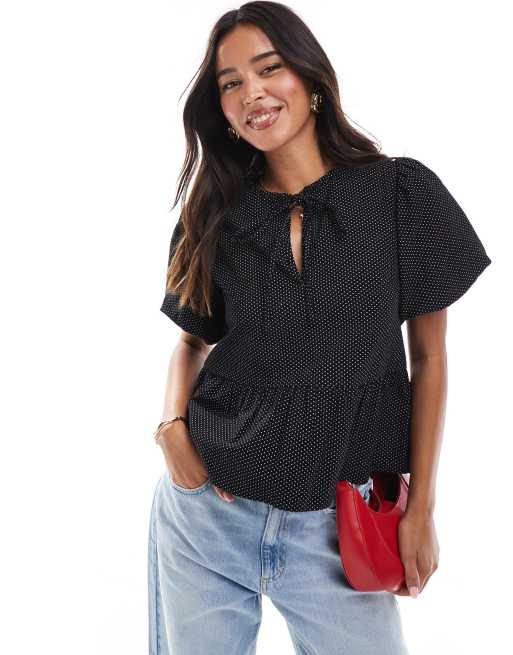 Wednesday's Girl - Sort og polkaprikket bluse med sløjfedetalje i med polkaprikket fløjl