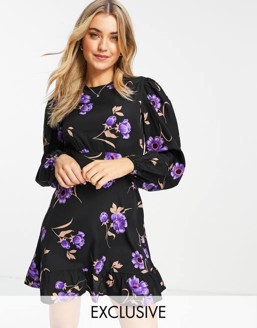 Wednesday's Girl – Sukienka mini o prostym kroju w fioletowe kwiaty
