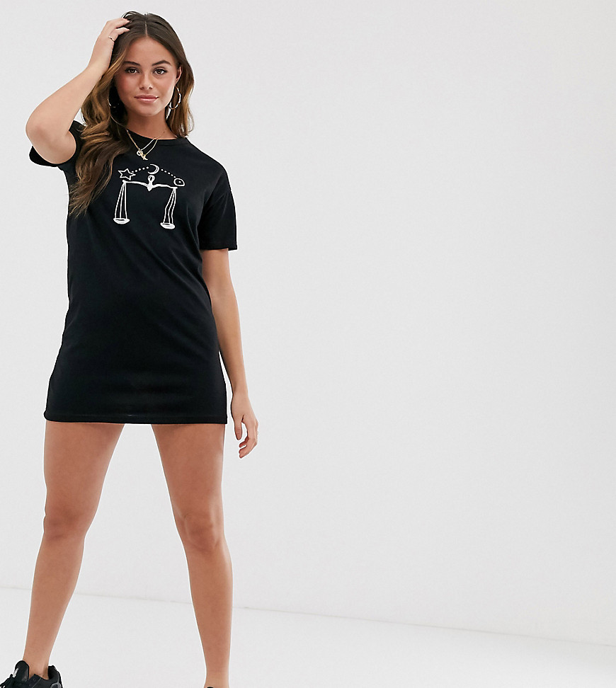 Wednesday's Girl – T-shirtklänning med stjärntecken-Svart