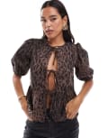 [Wednesday's Girl] Wednesday's Girl textured tie detail puff sleeve top in brown leopard M LEOPARD