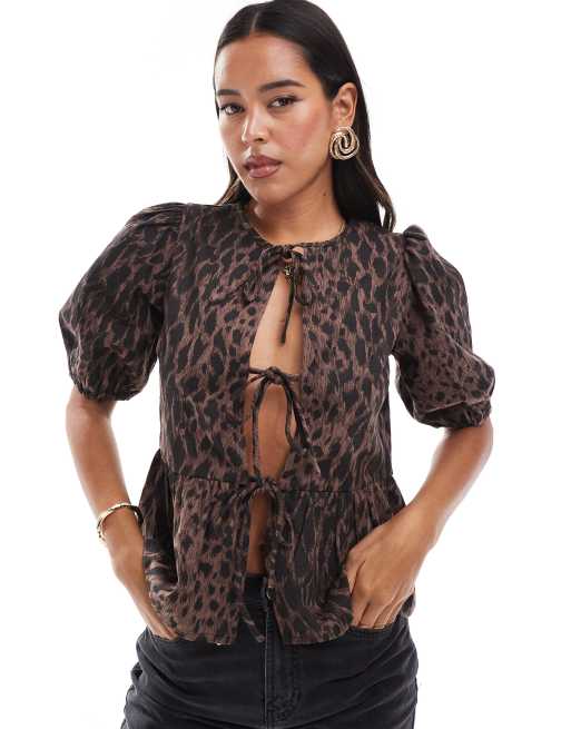 Wednesday's Girl - Top met touwtjes en pofmouwen in bruine luipaardprint